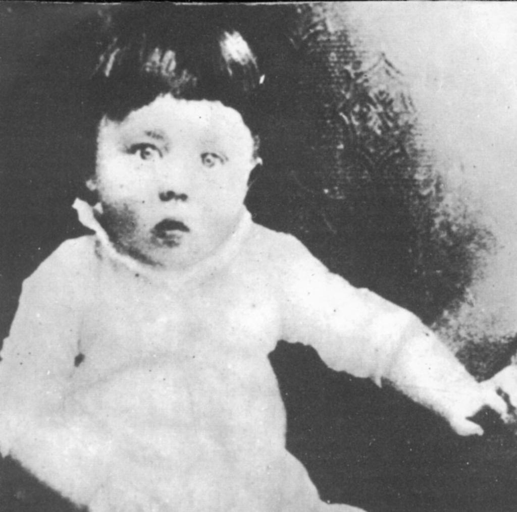 Adolf Hitler bambino